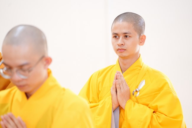 Paying homage to the Most Master and commemorating Hoang Phap Pagoda’s Founder by Monks, and Buddhists