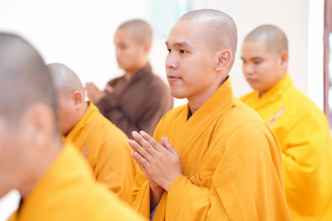 Paying homage to the Most Master and commemorating Hoang Phap Pagoda’s Founder by Monks, and Buddhists