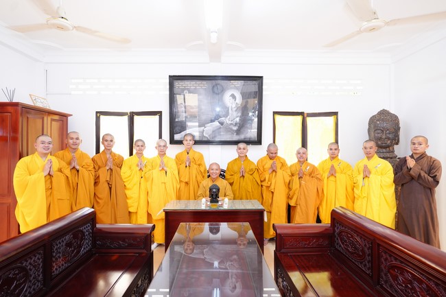 Paying homage to the Most Master and commemorating Hoang Phap Pagoda’s Founder by Monks, and Buddhists