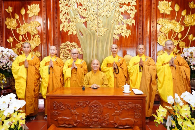 Paying homage to the Most Master and commemorating Hoang Phap Pagoda’s Founder by Monks, and Buddhists