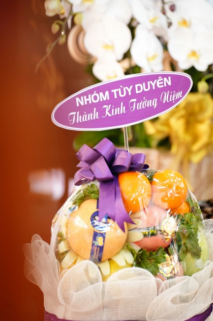 Paying homage to the Most Master and commemorating Hoang Phap Pagoda’s Founder by Monks, and Buddhists