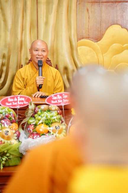Paying homage to the Most Master and commemorating Hoang Phap Pagoda’s Founder by Monks, and Buddhists