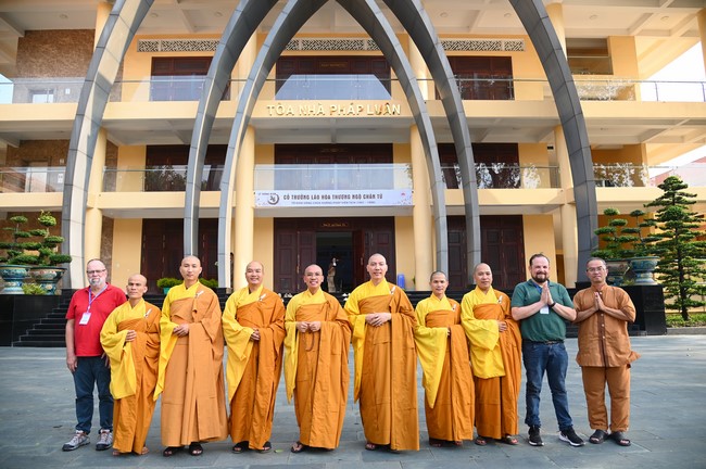 Paying homage to the Most Master and commemorating Hoang Phap Pagoda’s Founder by Monks, and Buddhists