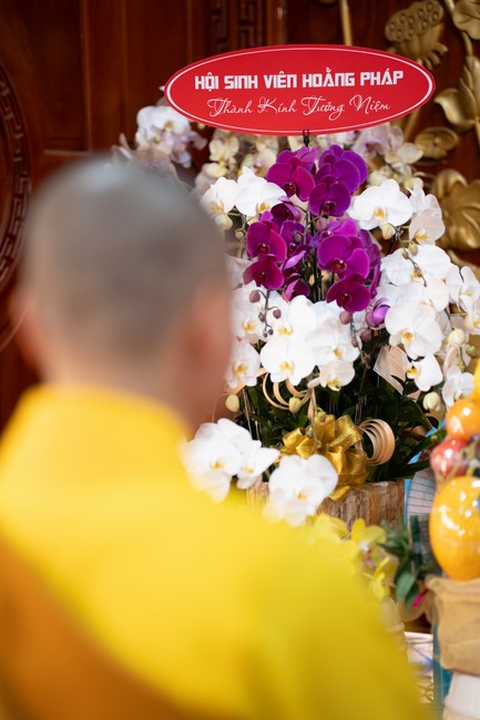 Paying homage to the Most Master and commemorating Hoang Phap Pagoda’s Founder by Monks, and Buddhists