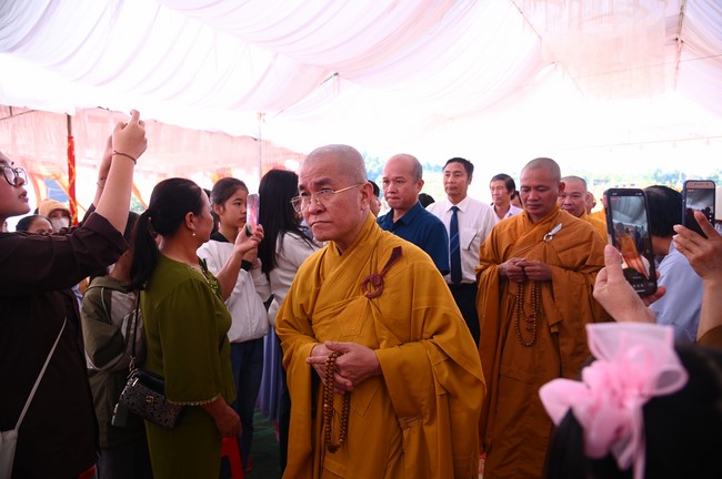 Abbot Appointment Ceremony of Dac Phap Pagoda in Đắk Nông