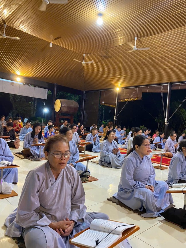 Repentance ceremony on Oct. 14th, Year of the Dragon at Suoi Phap Pagoda, Tay Ninh