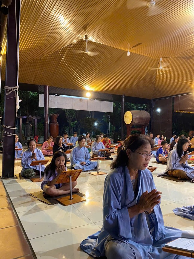 Repentance ceremony on Oct. 14th, Year of the Dragon at Suoi Phap Pagoda, Tay Ninh
