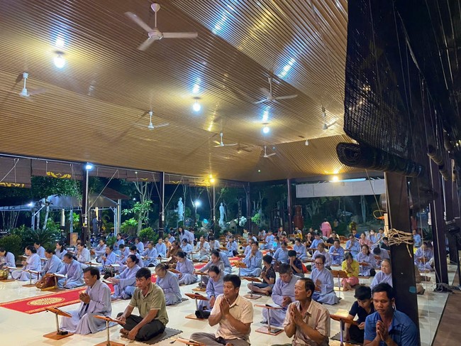 Repentance ceremony on Oct. 14th, Year of the Dragon at Suoi Phap Pagoda, Tay Ninh