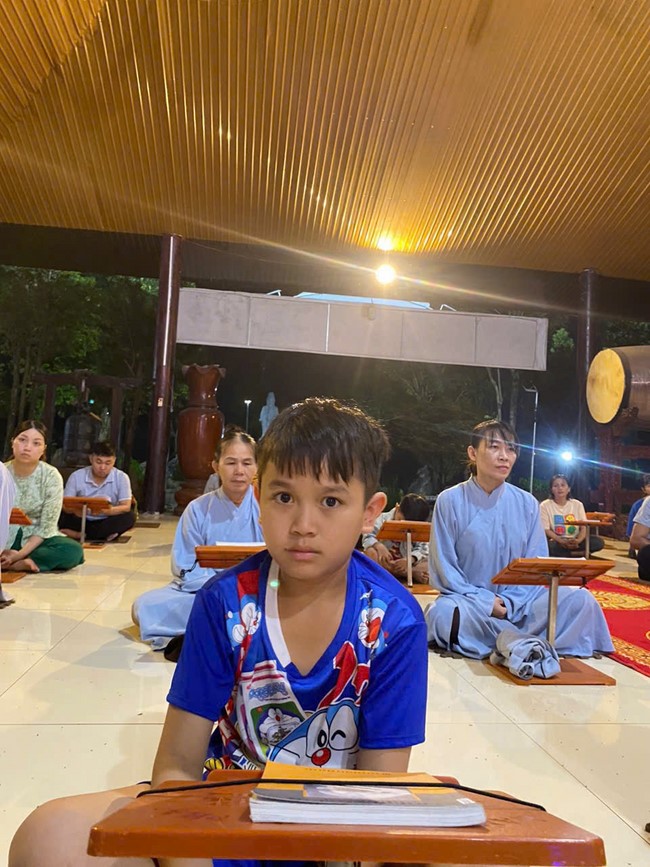 Repentance ceremony on Oct. 14th, Year of the Dragon at Suoi Phap Pagoda, Tay Ninh