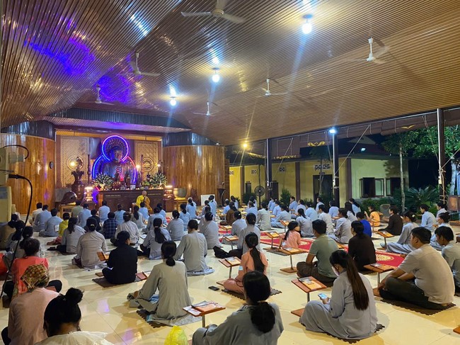 Repentance ceremony on Oct. 14th, Year of the Dragon at Suoi Phap Pagoda, Tay Ninh