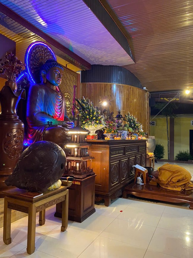 Repentance ceremony on Oct. 14th, Year of the Dragon at Suoi Phap Pagoda, Tay Ninh