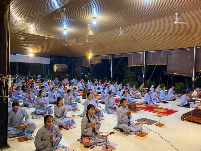 Repentance ceremony on Oct. 14th, Year of the Dragon at Suoi Phap Pagoda, Tay Ninh