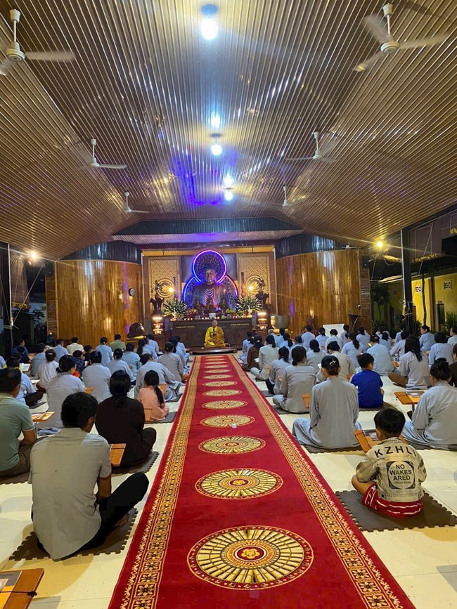 Repentance ceremony on Oct. 14th, Year of the Dragon at Suoi Phap Pagoda, Tay Ninh