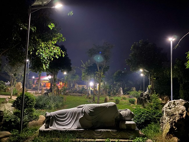 Repentance ceremony on Oct. 14th, Year of the Dragon at Suoi Phap Pagoda, Tay Ninh