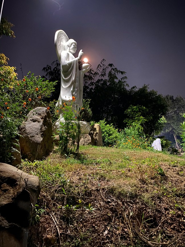 Repentance ceremony on Oct. 14th, Year of the Dragon at Suoi Phap Pagoda, Tay Ninh