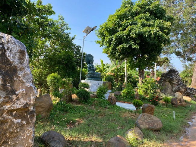 Repentance ceremony on Oct. 14th, Year of the Dragon at Suoi Phap Pagoda, Tay Ninh
