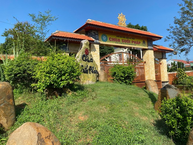 Repentance ceremony on Oct. 14th, Year of the Dragon at Suoi Phap Pagoda, Tay Ninh