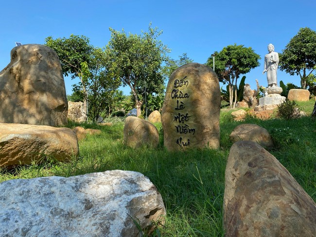 Repentance ceremony on Oct. 14th, Year of the Dragon at Suoi Phap Pagoda, Tay Ninh