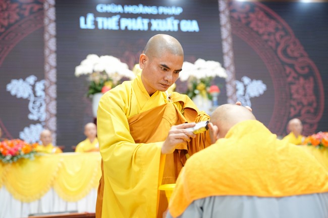 The Ordination Ceremony on Oct. 24th, Year of the Dragon
