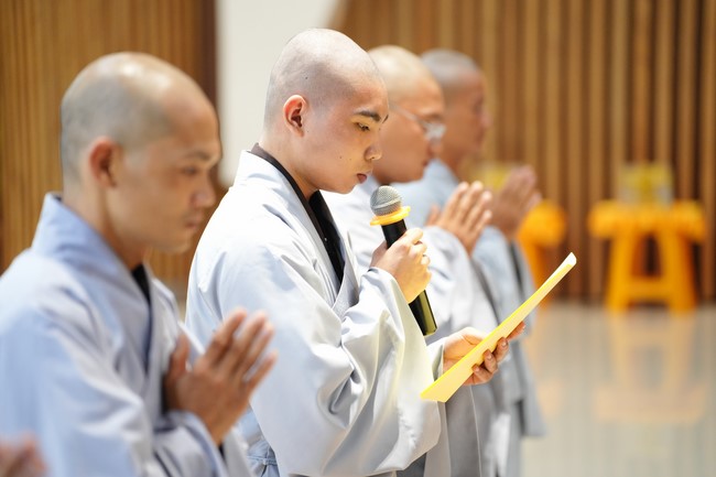 The Ordination Ceremony on Oct. 24th, Year of the Dragon