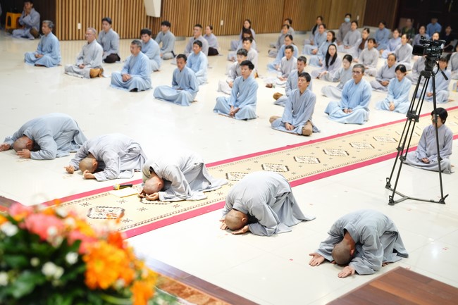 The Ordination Ceremony on Oct. 24th, Year of the Dragon