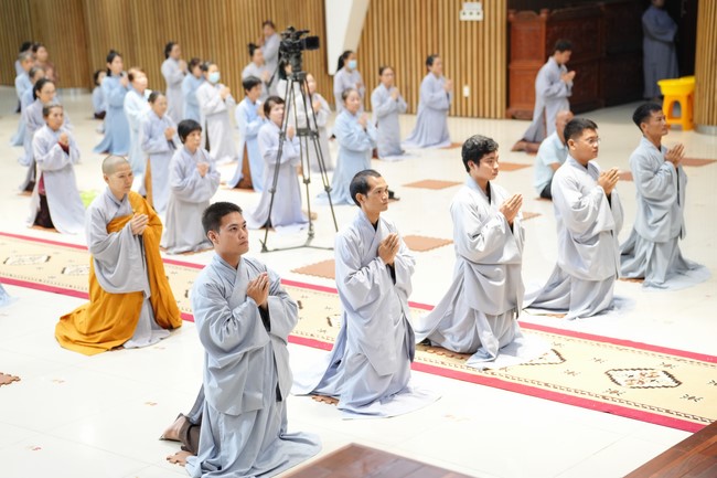 The Ordination Ceremony on Oct. 24th, Year of the Dragon