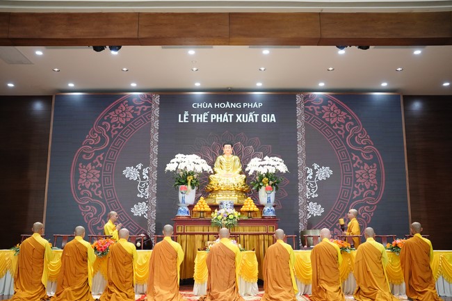 The Ordination Ceremony on Oct. 24th, Year of the Dragon