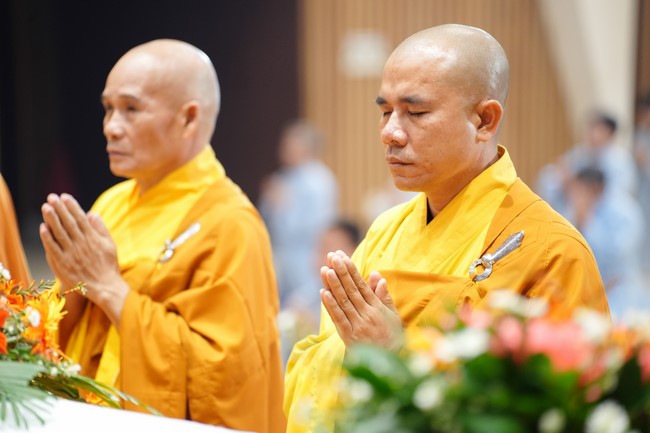 The Ordination Ceremony on Oct. 24th, Year of the Dragon