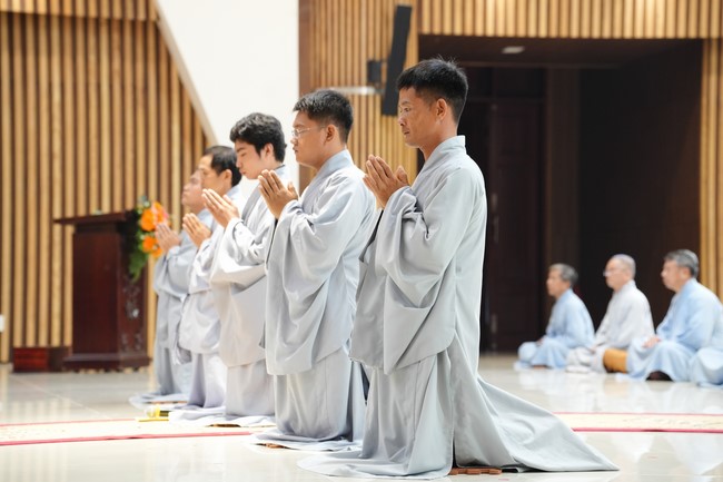 The Ordination Ceremony on Oct. 24th, Year of the Dragon