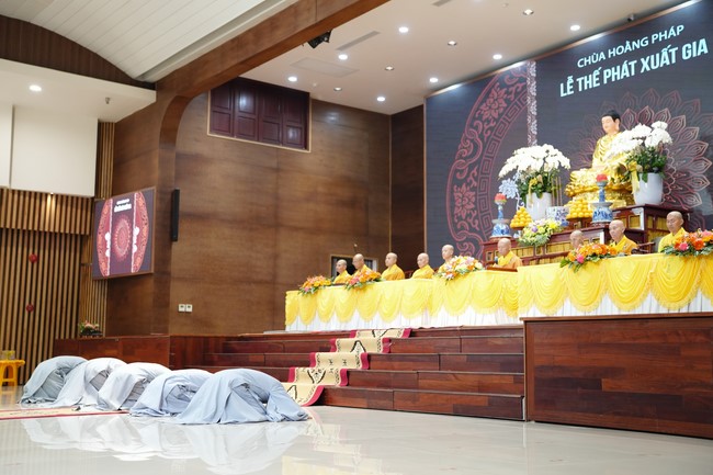 The Ordination Ceremony on Oct. 24th, Year of the Dragon