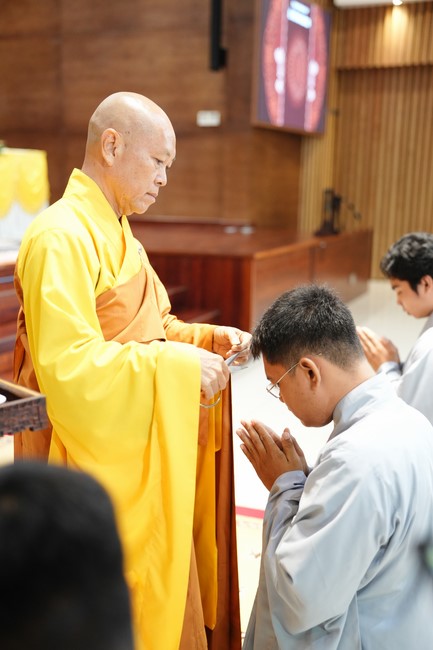 The Ordination Ceremony on Oct. 24th, Year of the Dragon
