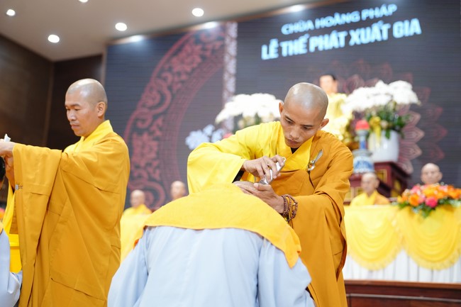 The Ordination Ceremony on Oct. 24th, Year of the Dragon