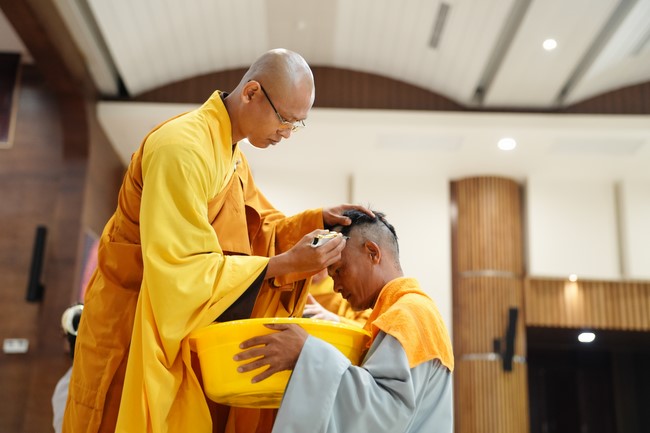 The Ordination Ceremony on Oct. 24th, Year of the Dragon