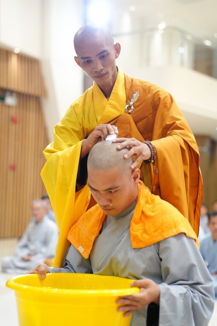The Ordination Ceremony on Oct. 24th, Year of the Dragon