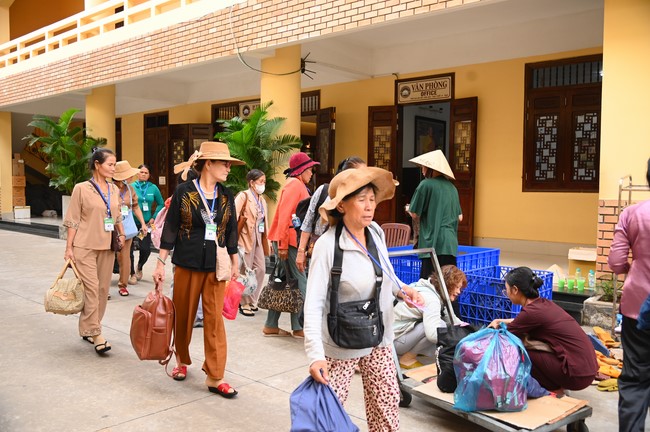 Entering into the 104th Seven-Day Retreat