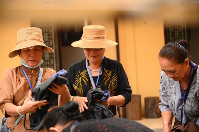 Entering into the 104th Seven-Day Retreat