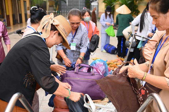 Entering into the 104th Seven-Day Retreat