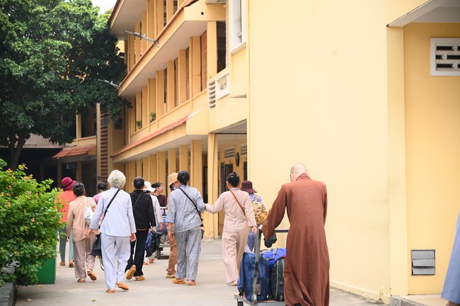 Entering into the 104th Seven-Day Retreat