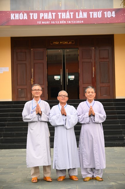 Entering into the 104th Seven-Day Retreat