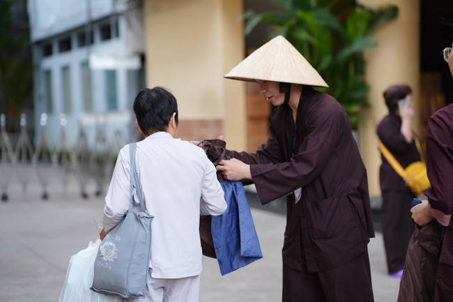 Entering into the 104th Seven-Day Retreat