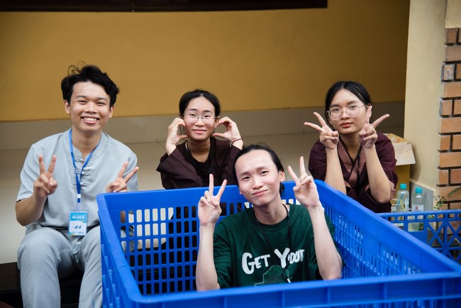 Entering into the 104th Seven-Day Retreat