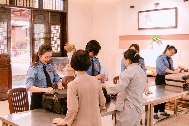 Entering into the 104th Seven-Day Retreat