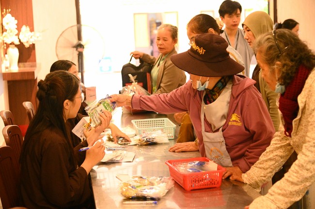 Entering into the 104th Seven-Day Retreat