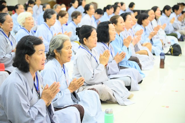 Opening the 104th Seven-Day Retreat