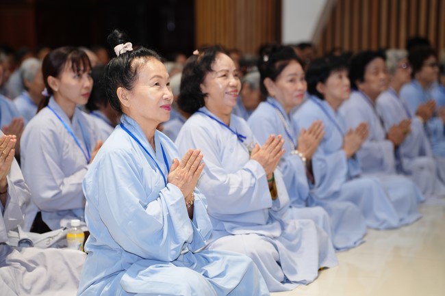 Opening the 104th Seven-Day Retreat