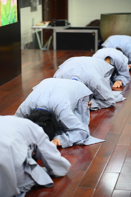 Opening the 104th Seven-Day Retreat