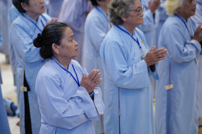 Opening the 104th Seven-Day Retreat