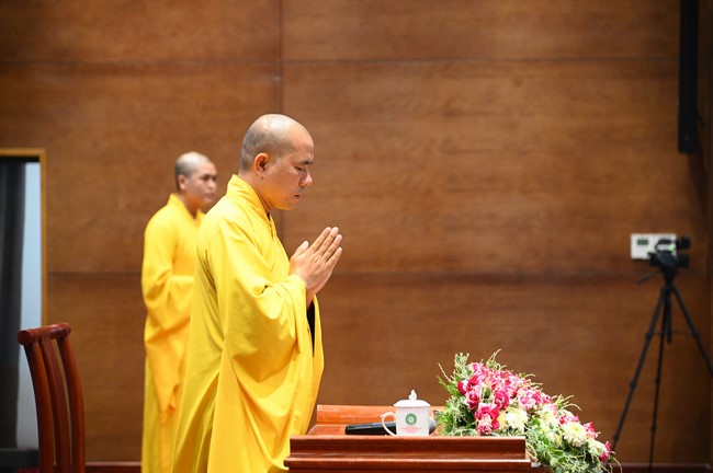 Opening the 104th Seven-Day Retreat