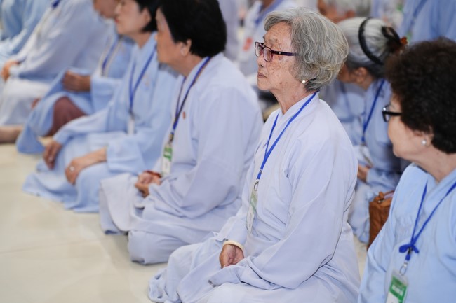 Opening the 104th Seven-Day Retreat