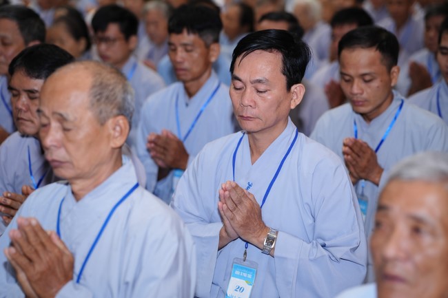 Opening the 104th Seven-Day Retreat